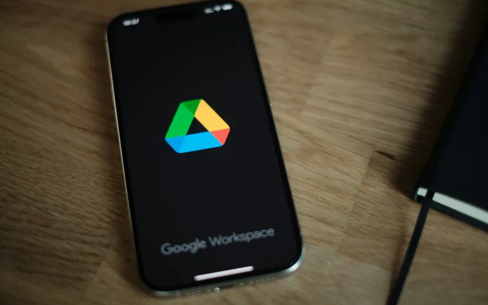 التطبيقات الرقمية وتنظيم الملفات السحابية