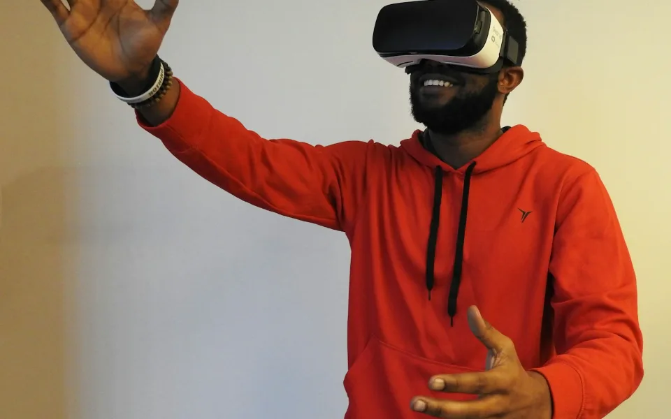 الواقع الافتراضي (VR) في خدمة العملاء