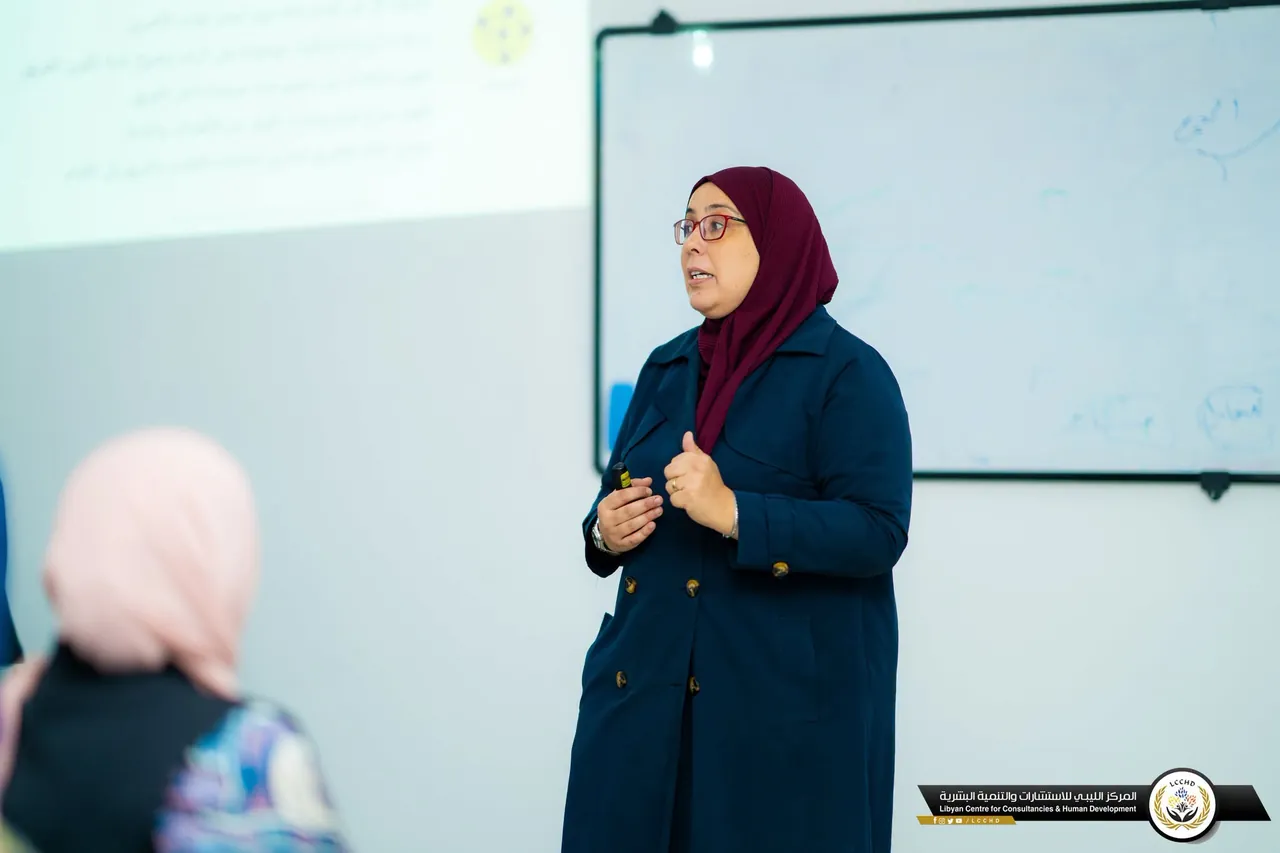 افتتاح دورة «مهارة إدارة فرق العمل» لموظفي فرع شرق بنغازي
